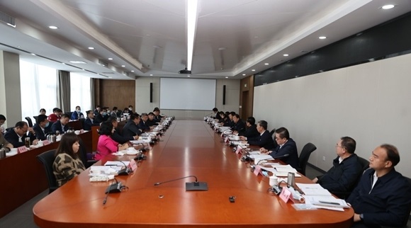 【佳怡快訊】佳怡董事長孫倩參加濟(jì)南市企業(yè)家座談會(huì)并發(fā)言